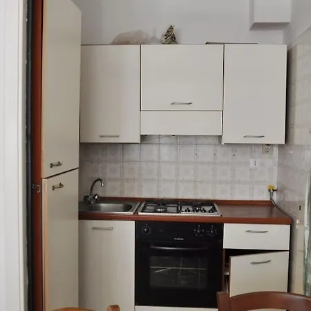 Monolocale N 5 Vicino Al Centro E Con Dehor * Laigueglia